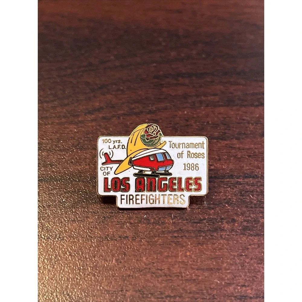 Vintage 1986 Tournament Of Roses LA Firefighters Lapel Hat Pin